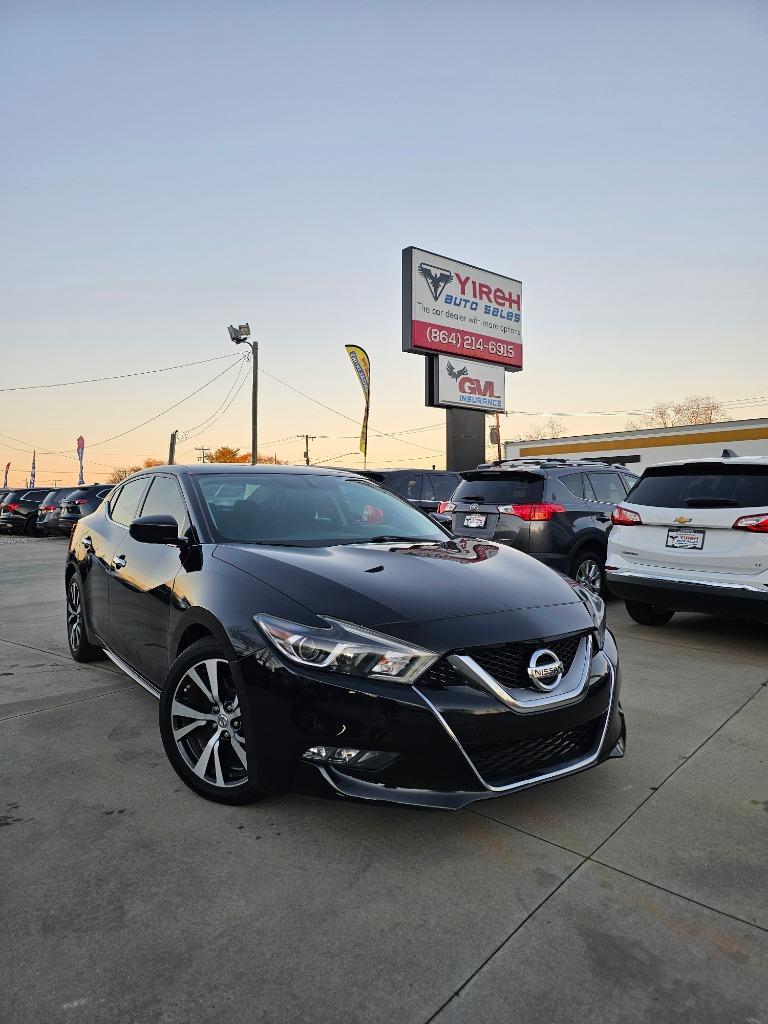 2017 Nissan Maxima S's photo